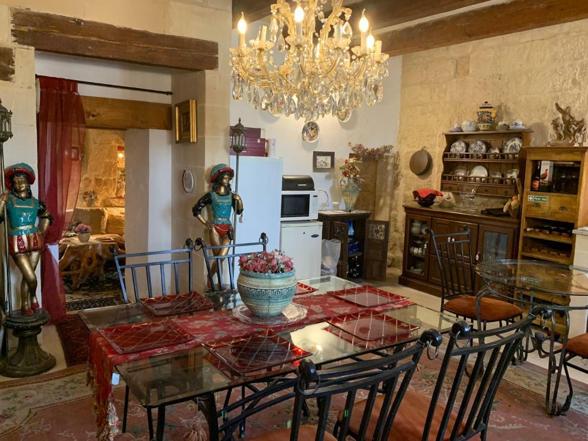 Bed and Breakfast Knights In Malta à Naxxar Extérieur photo